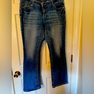 Maurices Size 16 Jeans
